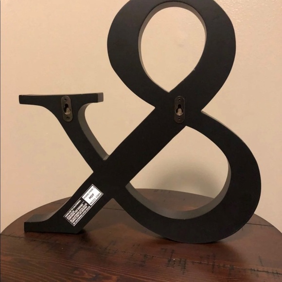 Wall Decor “&” Symbol - Picture 2 of 2